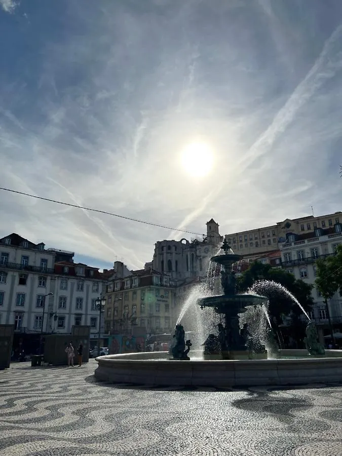 Cozy Room With Shared Bathroom On Rua Augusta Lisboa Portugalsko